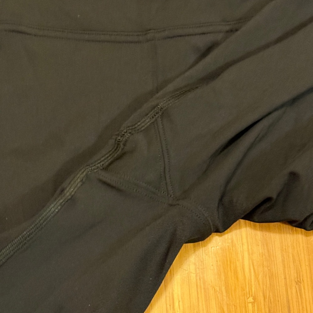 Lululemon Wake & Train Tight 28" Black/ Flowerescent Multi-Color - Picture 12 of 12